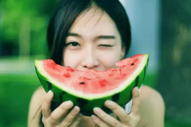 吃瓜娱乐配音制作方法